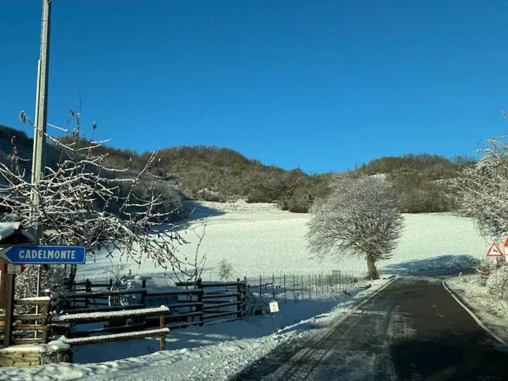 Villa Casa Del Giglio A Cadelmonte Valle  Esterno foto