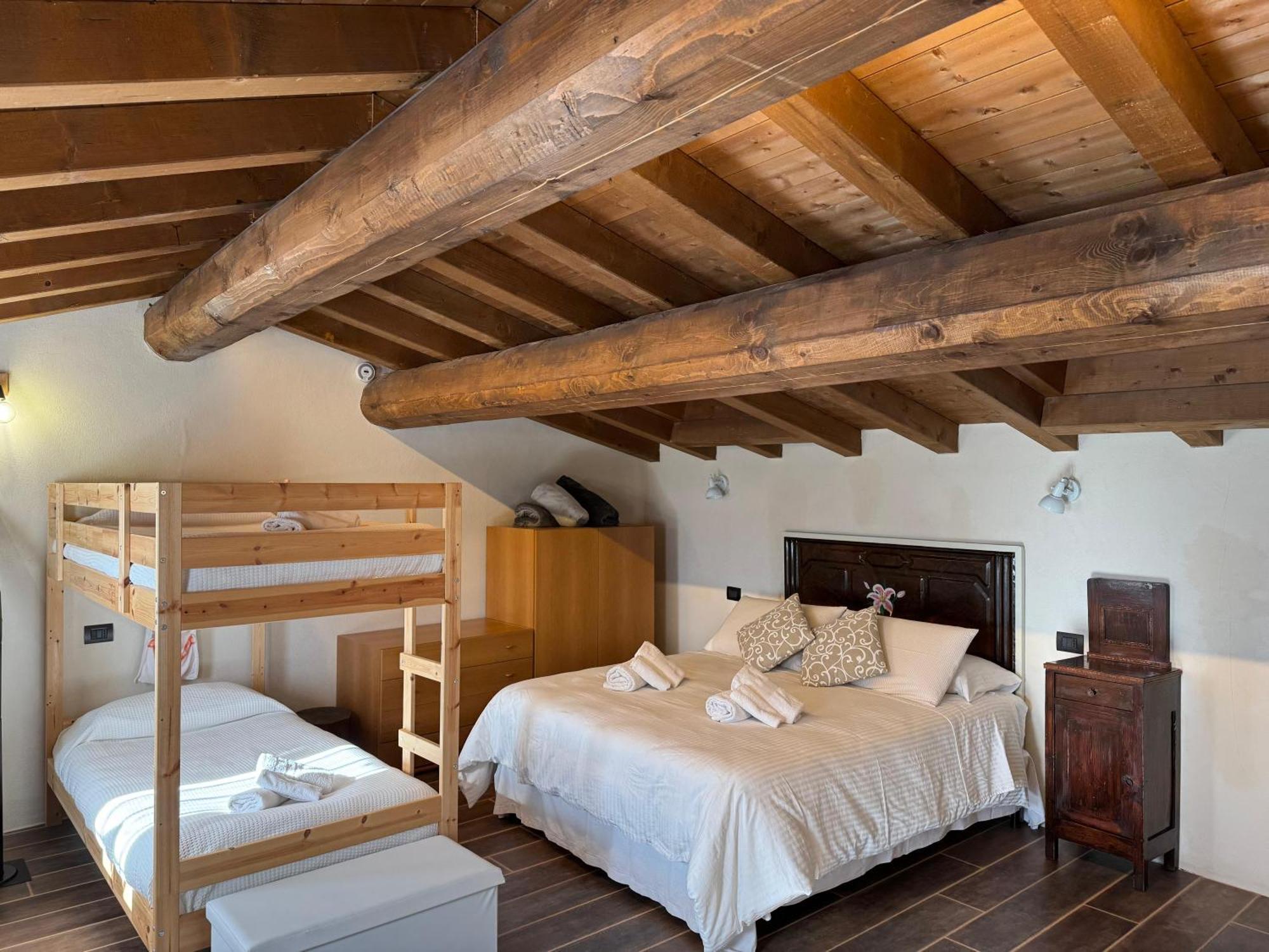 Villa Casa Del Giglio A Cadelmonte Valle  Esterno foto
