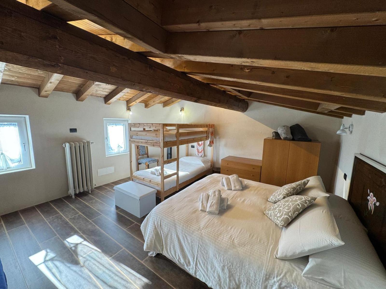Villa Casa Del Giglio A Cadelmonte Valle  Esterno foto